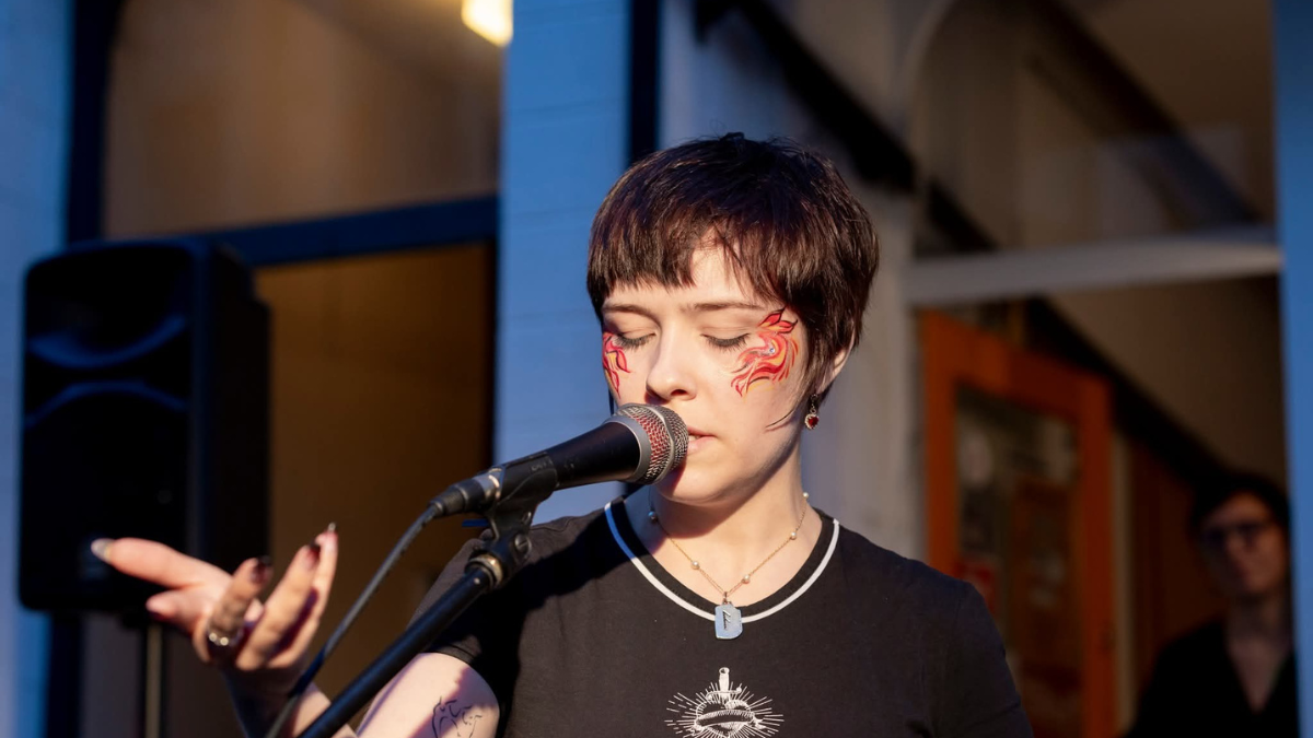 28 août – 21h // Poésie/slam – Clémence en flammes